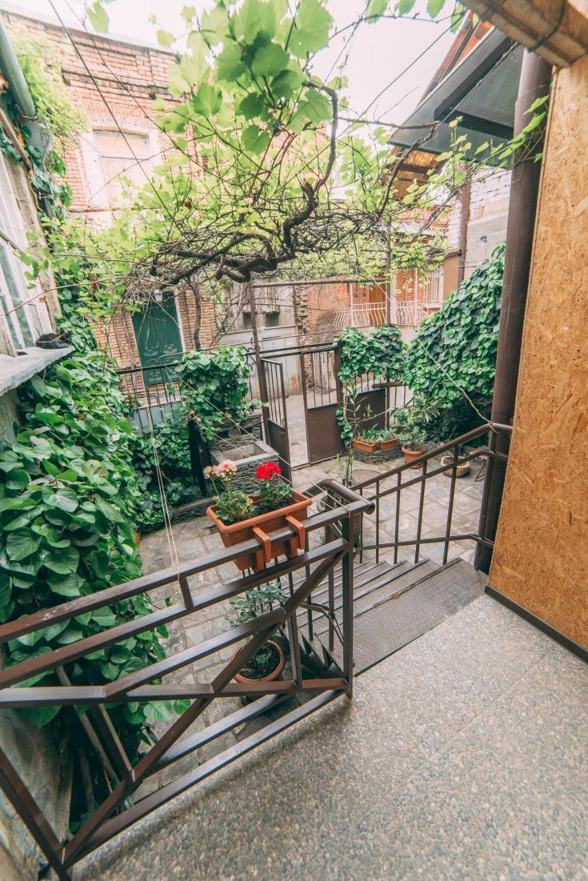 Walk Everywhere! Tbilisi Ngoại thất bức ảnh